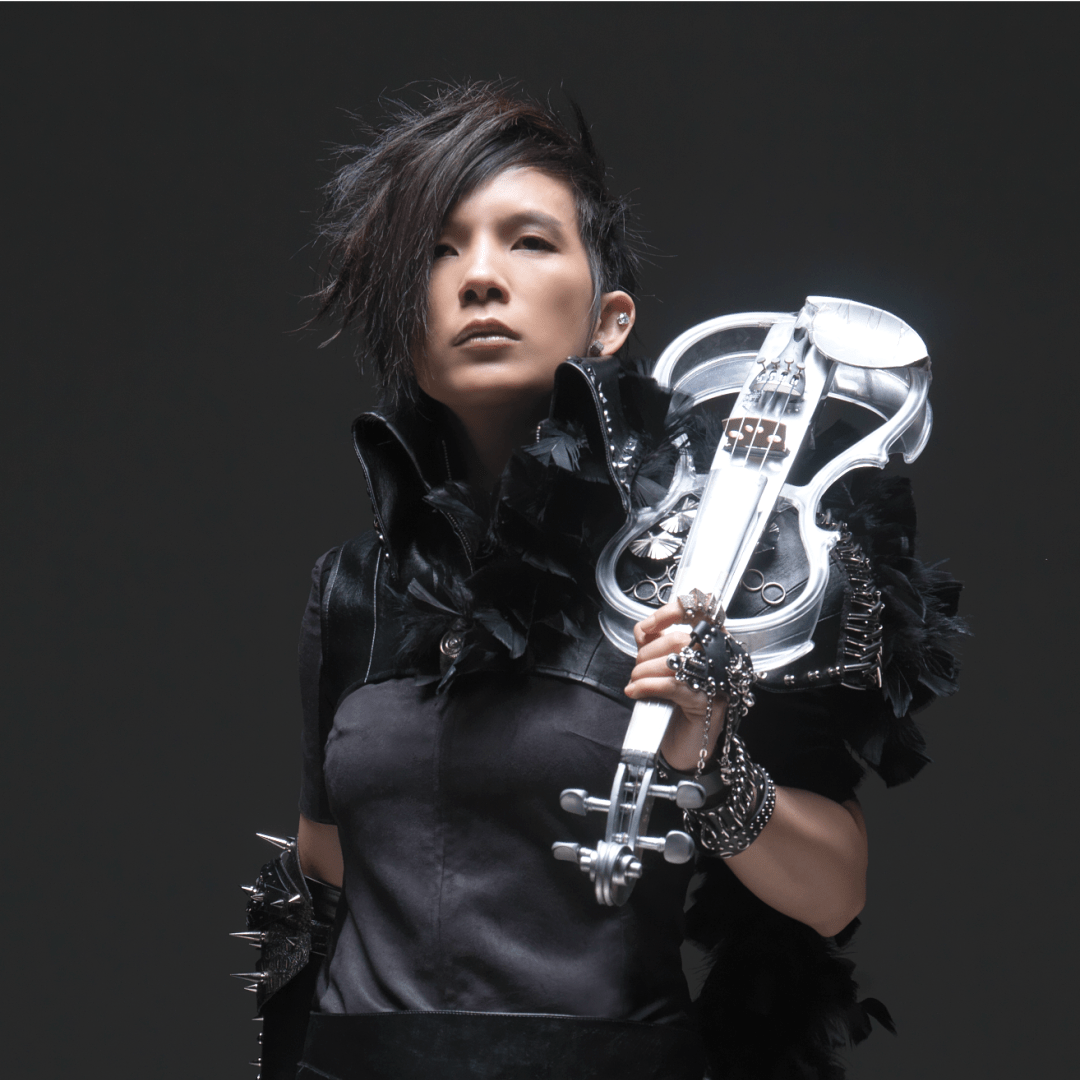 男女通吃?一张满脸胡茬的照片,彻底撕下了潘美辰的遮羞布!