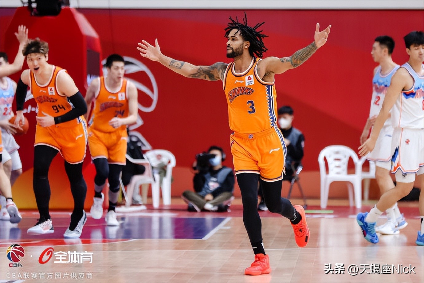 nba上海賽有哪些球員（CBA戰報：9人報名8人輪換，殘陣上海男籃成功復仇新疆隊）