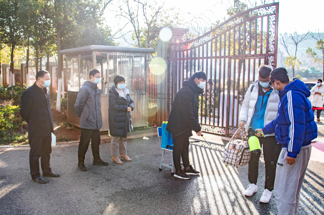 云南長水外國語中學(xué)各年級分批次返校復(fù)學(xué)(圖8)