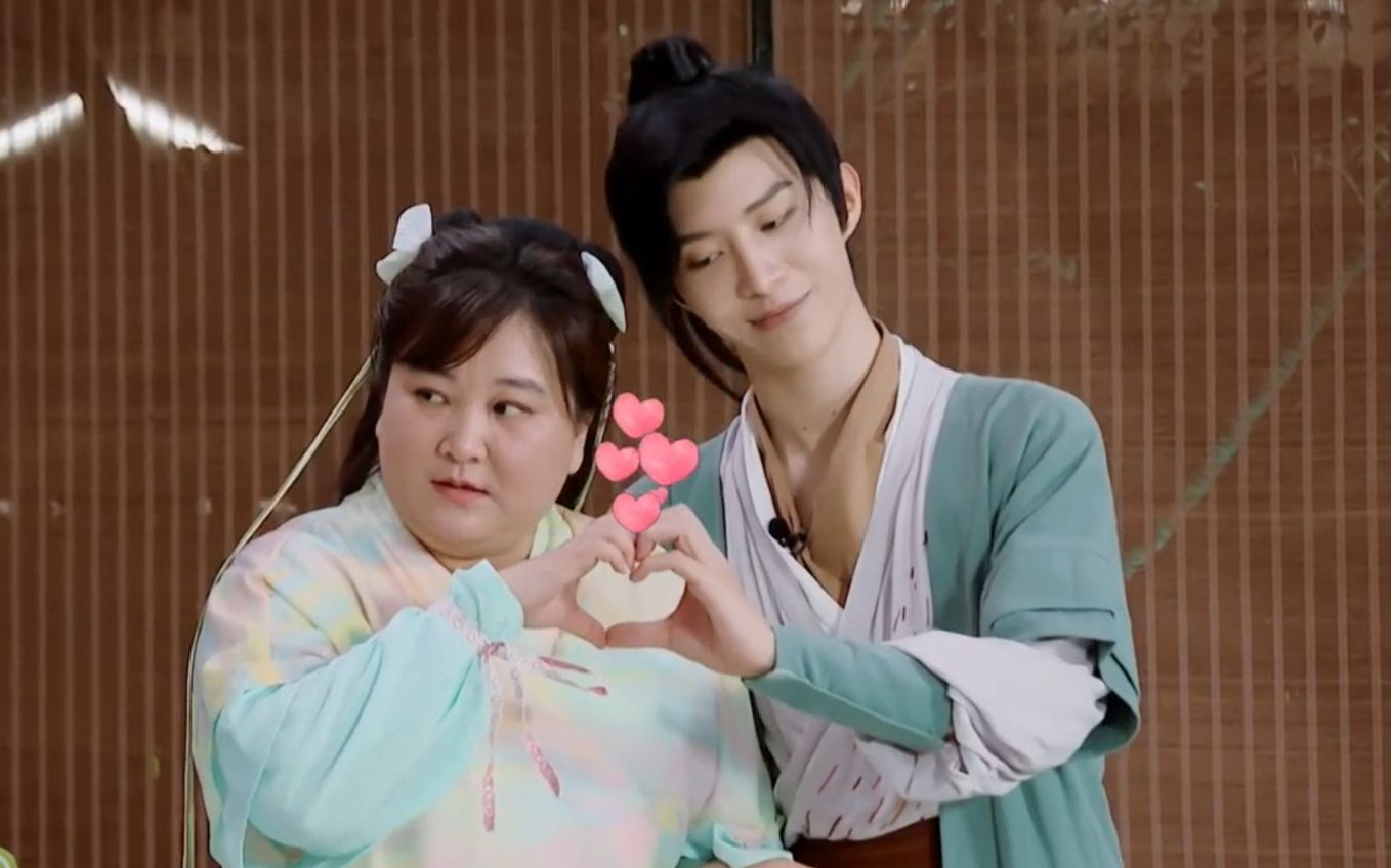 网传41岁贾玲为00后范丞丞偷偷生子,男方晒自拍发文疑似回应:把嘴闭上