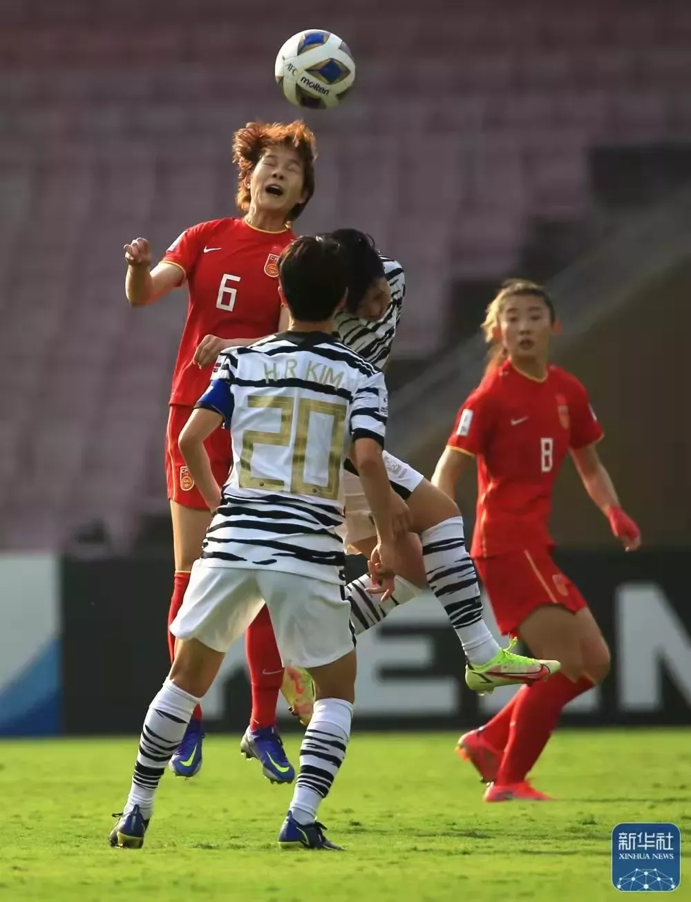 助力中国女足归国训练恢复，女足队员点赞铁人体育训练器材