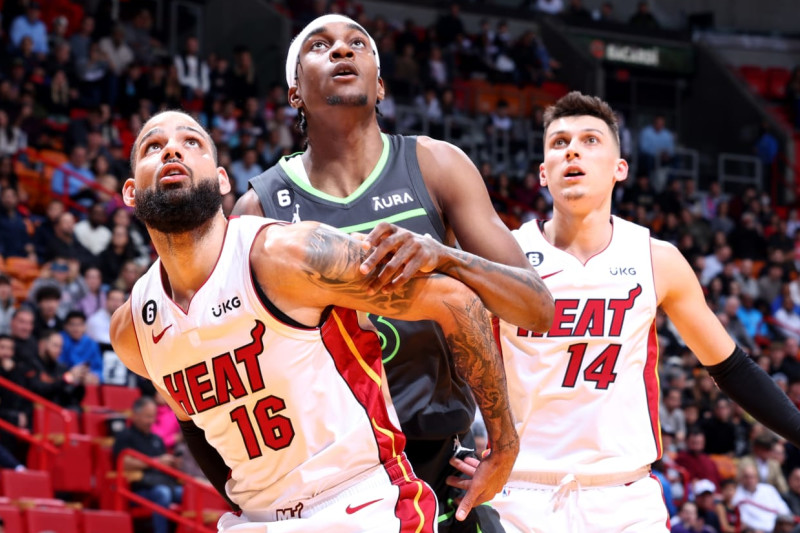 nba交易截止日2022直播（在2023年NBA交易截止日，每支球队都应该解决的一件事）