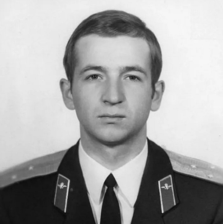 1997年，俄顶尖专家叛逃，俄发布全球追杀令，普京真的会放过他？