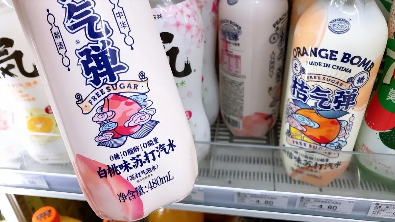 康师傅老坛酸菜在上海卖光，瑞幸咖啡任命新会计师事务所