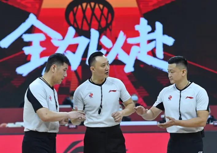 cba為什么培養(yǎng)不出人才（為什么CBA聯(lián)賽越來越培養(yǎng)不出優(yōu)秀的本土球員）