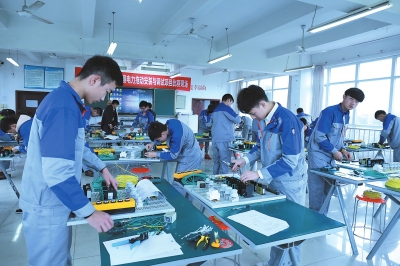 中考失利被分流到职校，学生照样拥有升学可能，家长们可以放心了