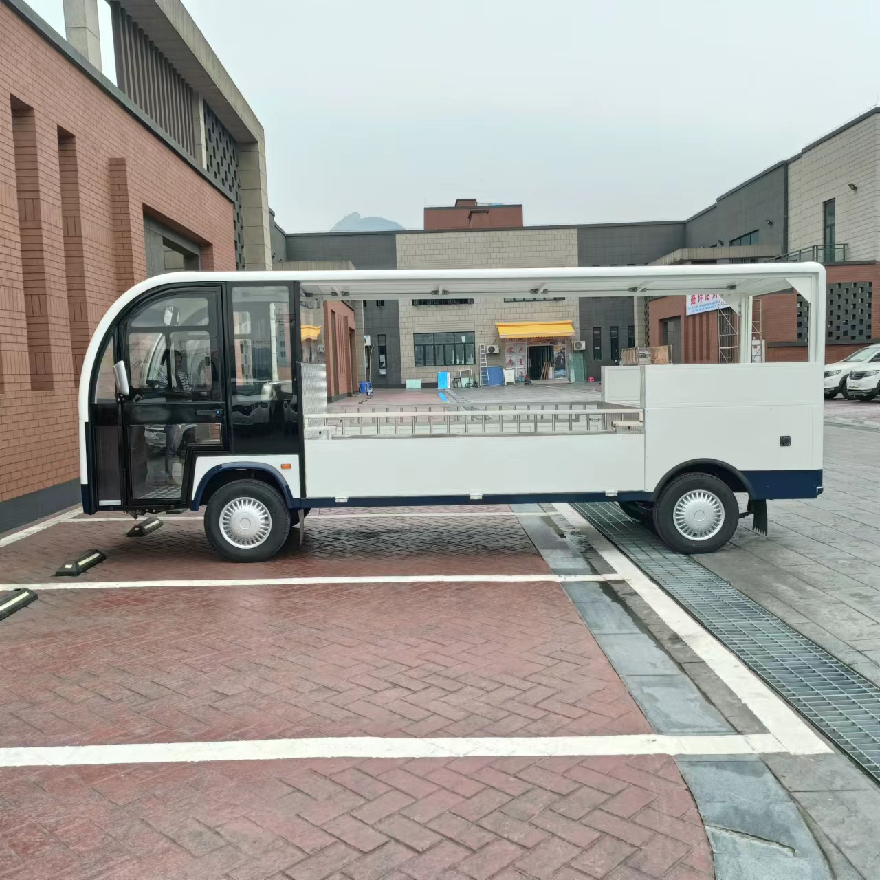 电动运货车、电动送餐车，高颜值新能源特种车，靓丽上岗啦