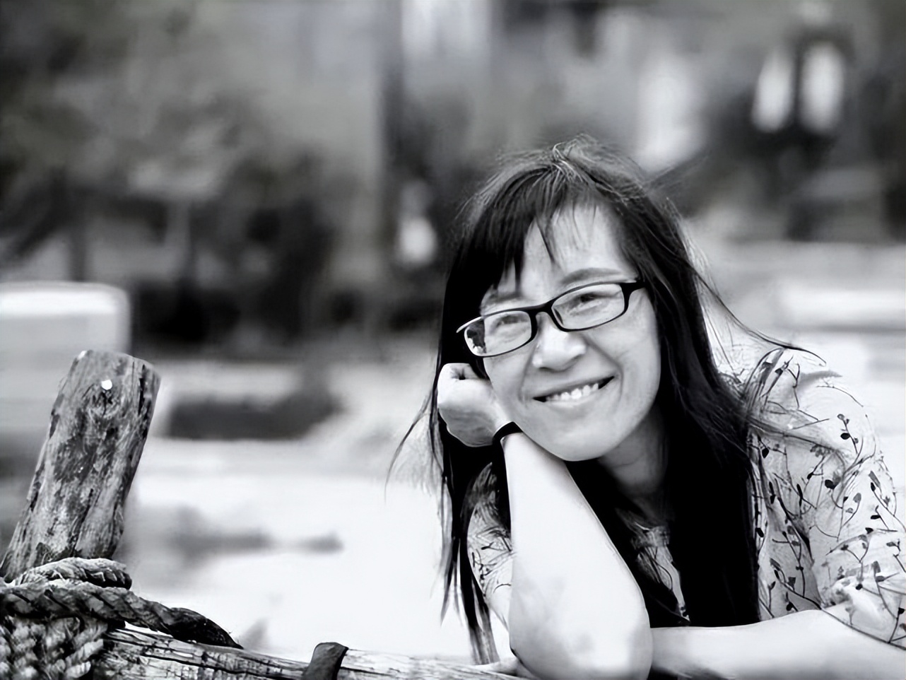 余秀华近况，遭小15岁老公爆抽了上百个耳光，生活成了一地鸡毛