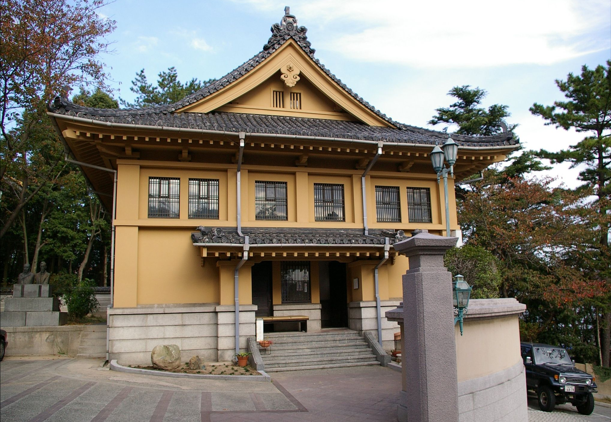 安倍晋三到底是个什么人？看看他的家世出身就明白了