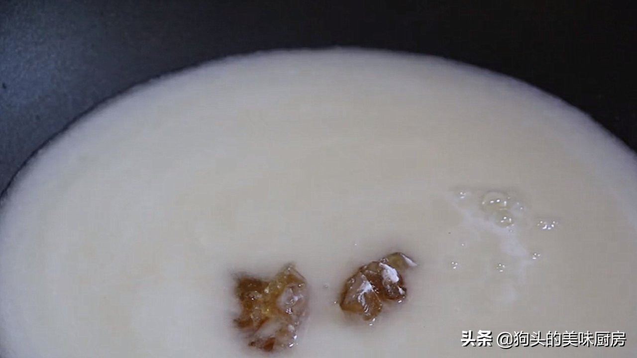 冬天吃梨有好处，教你一个做法，Q弹爽滑，润肺生津，做给孩子吃