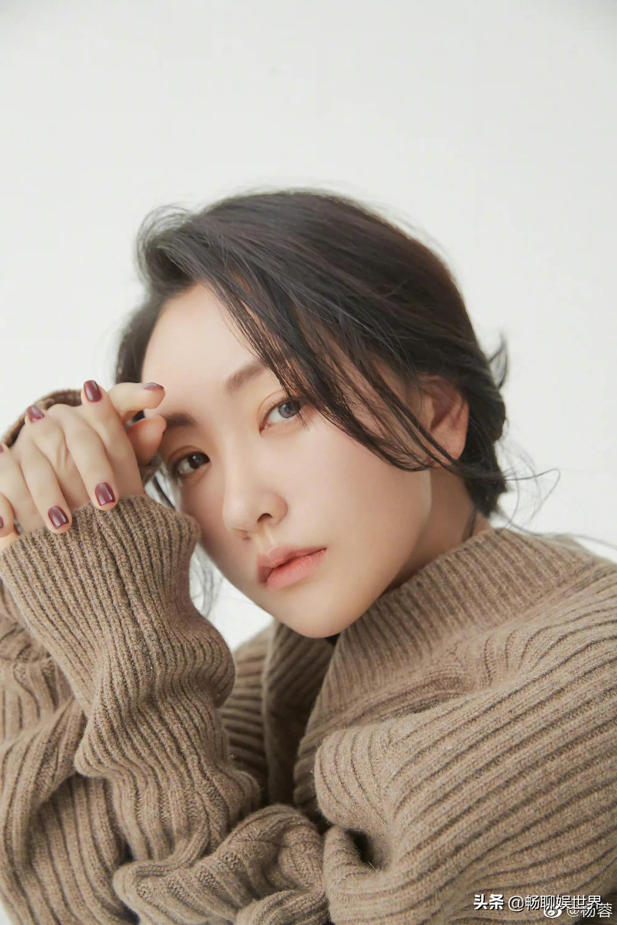 41岁的杨蓉看起来依旧年轻漂亮