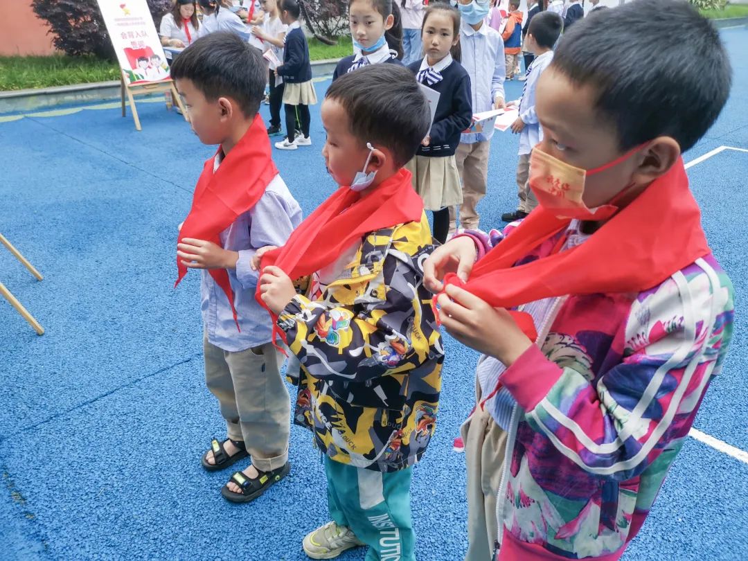 少年心向党 入队争先锋｜永安小学举行一年级分批入队闯关活动