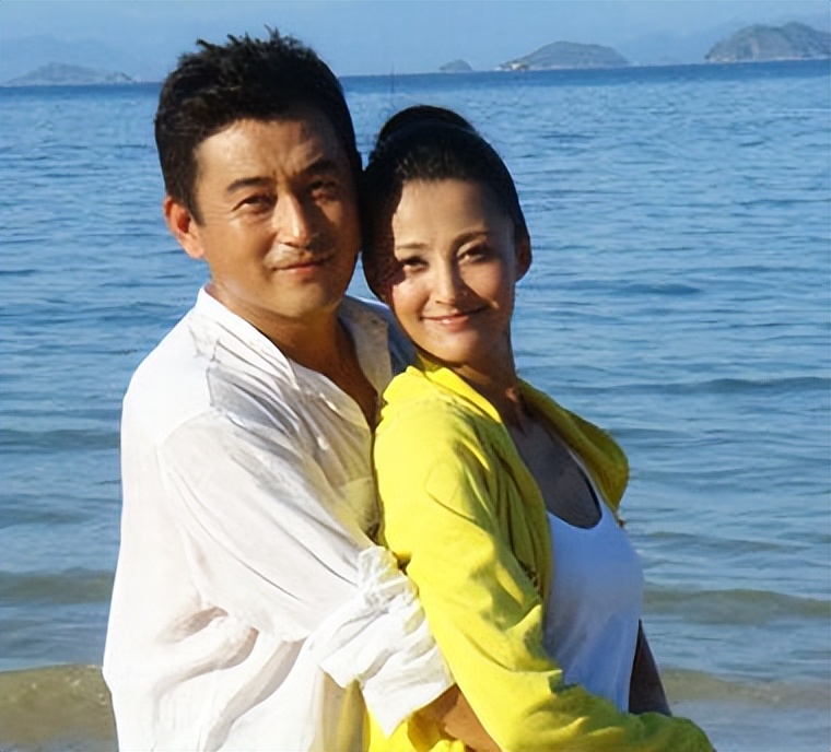 袁弘尊重了张歆艺的决定,他们都需要好好理清一下思路.