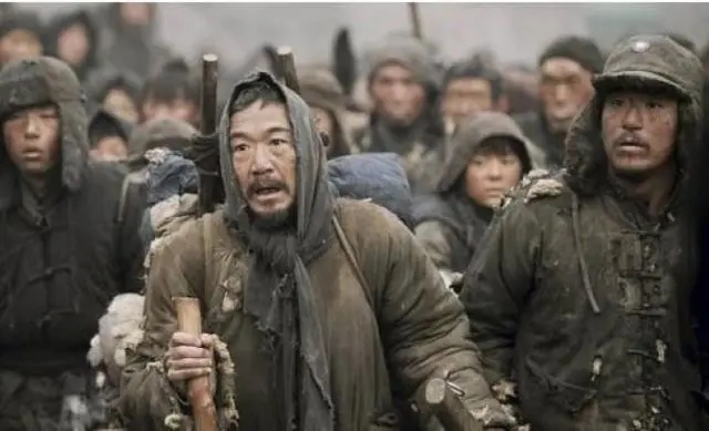 1937年，一乞丐怀抱