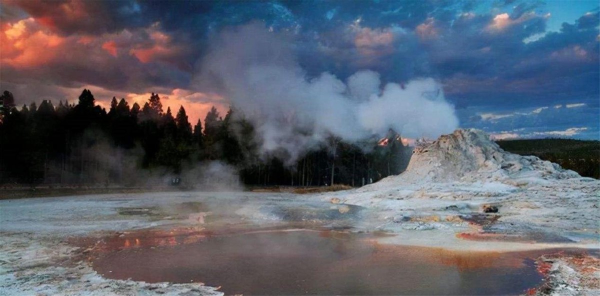 乌兰哈达火山是活火山(中国境内的十大火山，很多人其实就住在“超级火山”旁边)