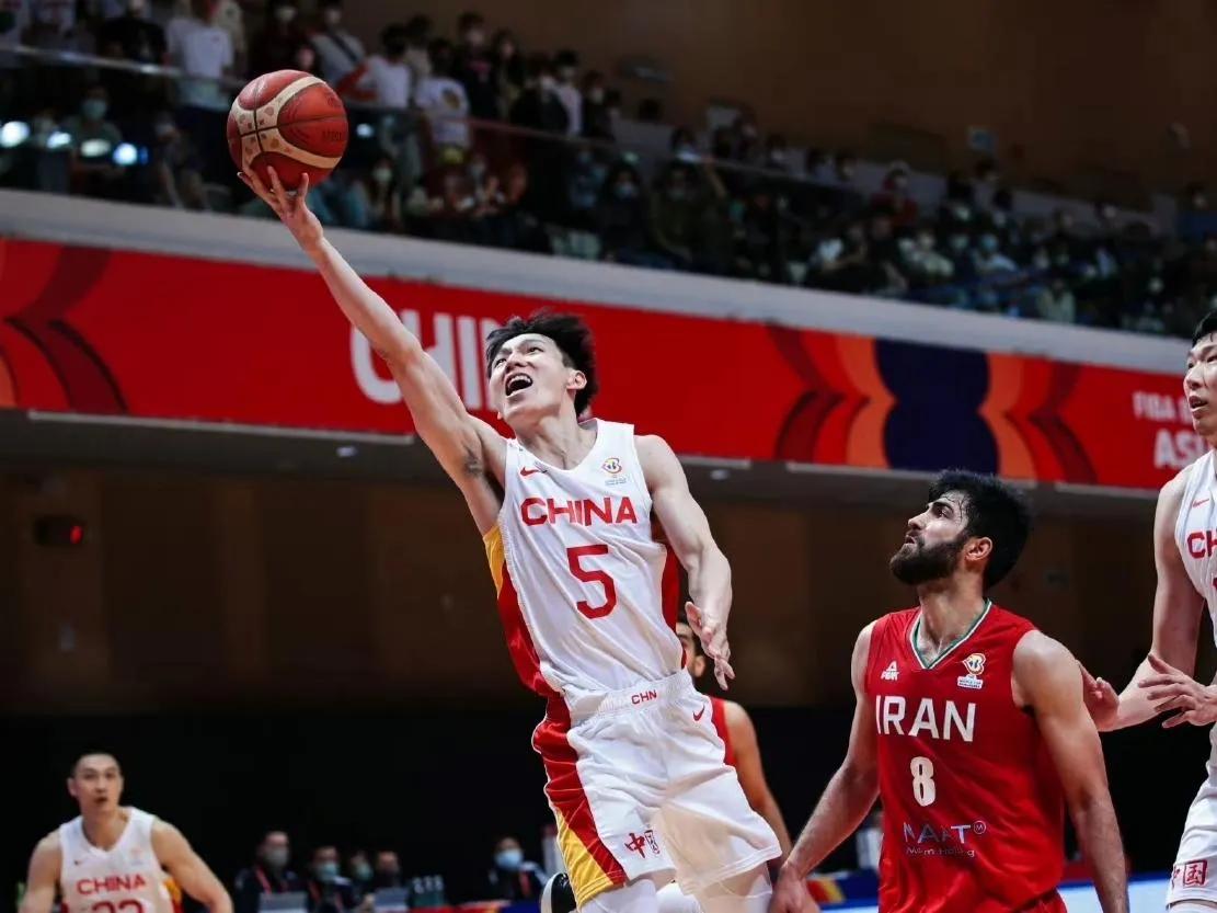 NBL和cba哪个水平高（男篮国际水平的仅有6人，吴前崔永熙最有默契，2米13巨头实至名归）