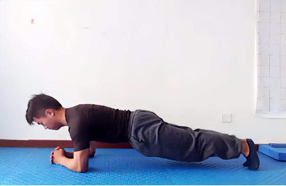 大学生将迎来”超长暑假”?部分高校已发布通知，学生们喜忧参半