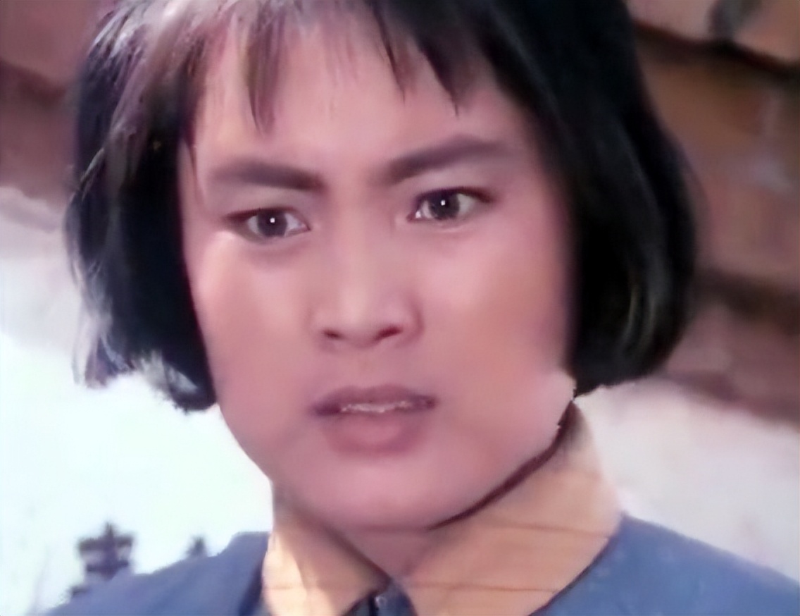 演员张金玲:为爱息影,生子后被弃,带儿子改嫁富商后终获幸福