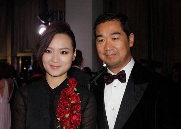 儿子吸毒,与妻丁克,住上亿别墅却为"债务"奔波,张国立赢了吗?-蘑菇号