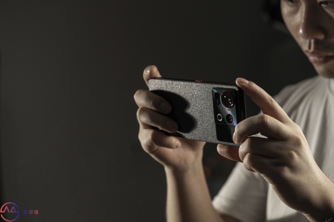 努比亚Z40S Pro测评：一款直屏爱好者应该关注的旗舰