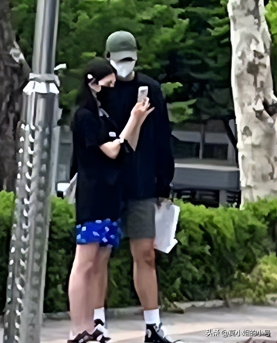 周末两天爆出8个瓜，新恋情、哭穷卖惨、车祸死亡，个个都是大瓜