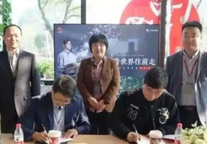 90后博士左鹏飞：毕业就年薪201万，阿里腾讯抢着要，有何特殊？