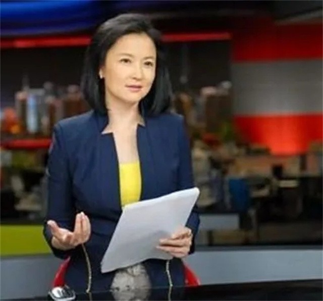 东方卫视名嘴袁鸣：丈夫是美籍华人，儿子十分可爱