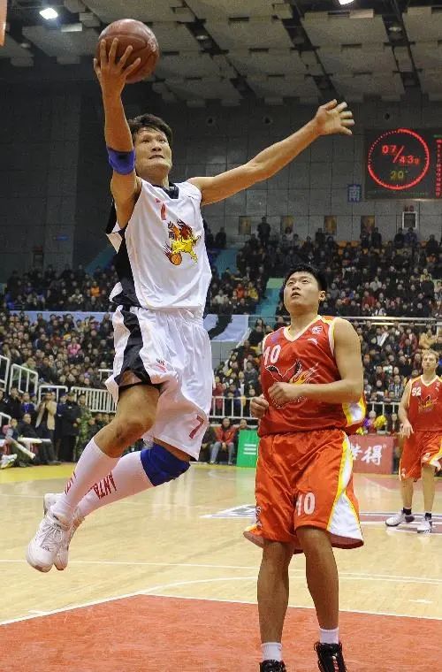 nba上有哪些勤能補拙的人（8年7冠！廣東宏遠頭號福將！可能是史上最低調的第六人）