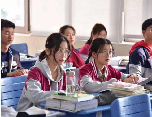 教育部发布通知，私立学校将面临“三个难题”，家长也是忧心忡忡