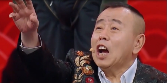 蔡徐坤NBA形象大使（蔡徐坤：“打籃球”遭全網黑，兩次碰瓷周董，被粉絲捧成內娛笑話）