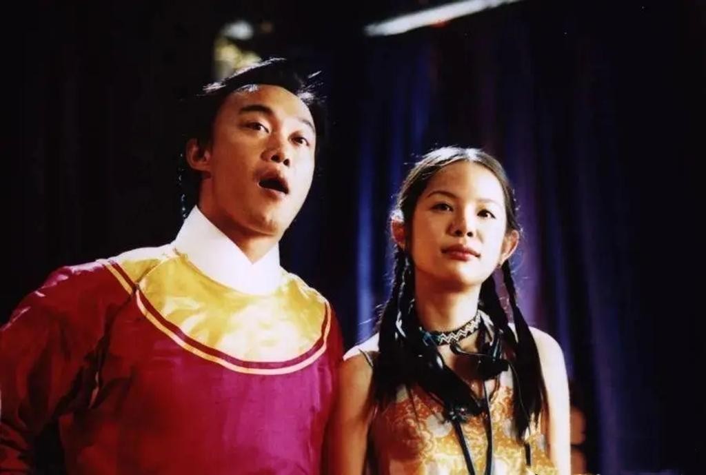 身后事靠朋友，靠救济金度日，这9位港星晚年生活，比你想的凄惨