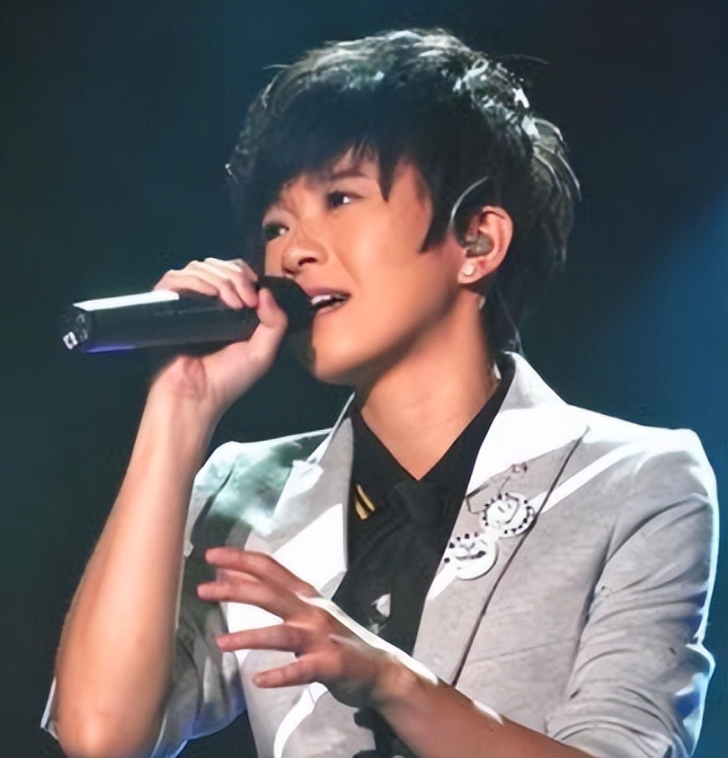 张芸京大起大落的人生