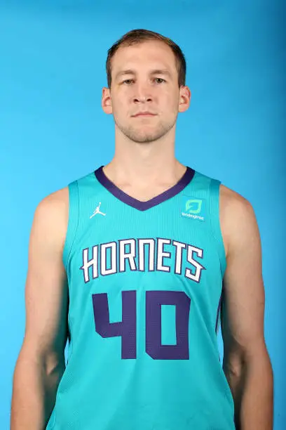 nba白人打球为什么不行（美国本土白人内线为何走向衰零？他们都来自欧洲）