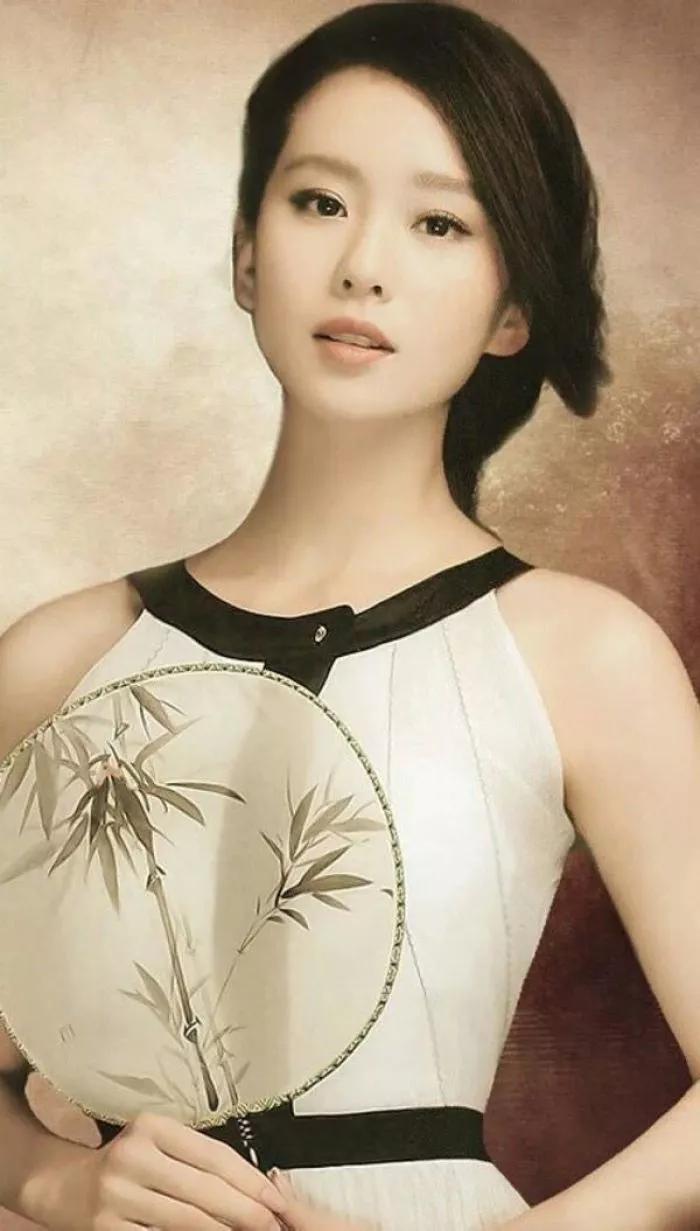 刘诗诗温柔体贴入微