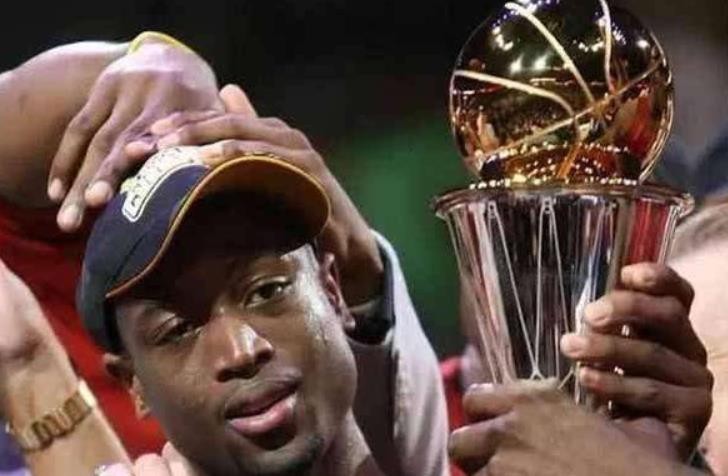 nba现役队友喜欢哪些人（队友最爱！盘点NBA有实力却又无私的十大球星：前三名实至名归）