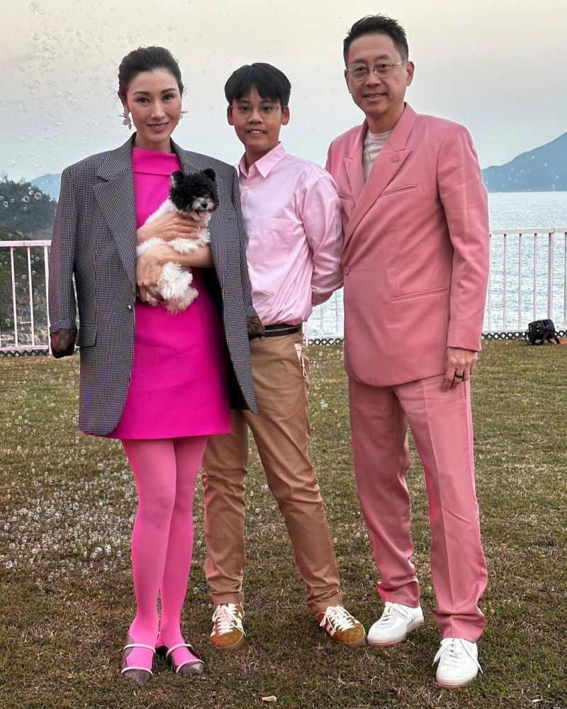 看到刘烨女儿的近照,终于明白混血儿的心酸,周华健比儿子显年轻