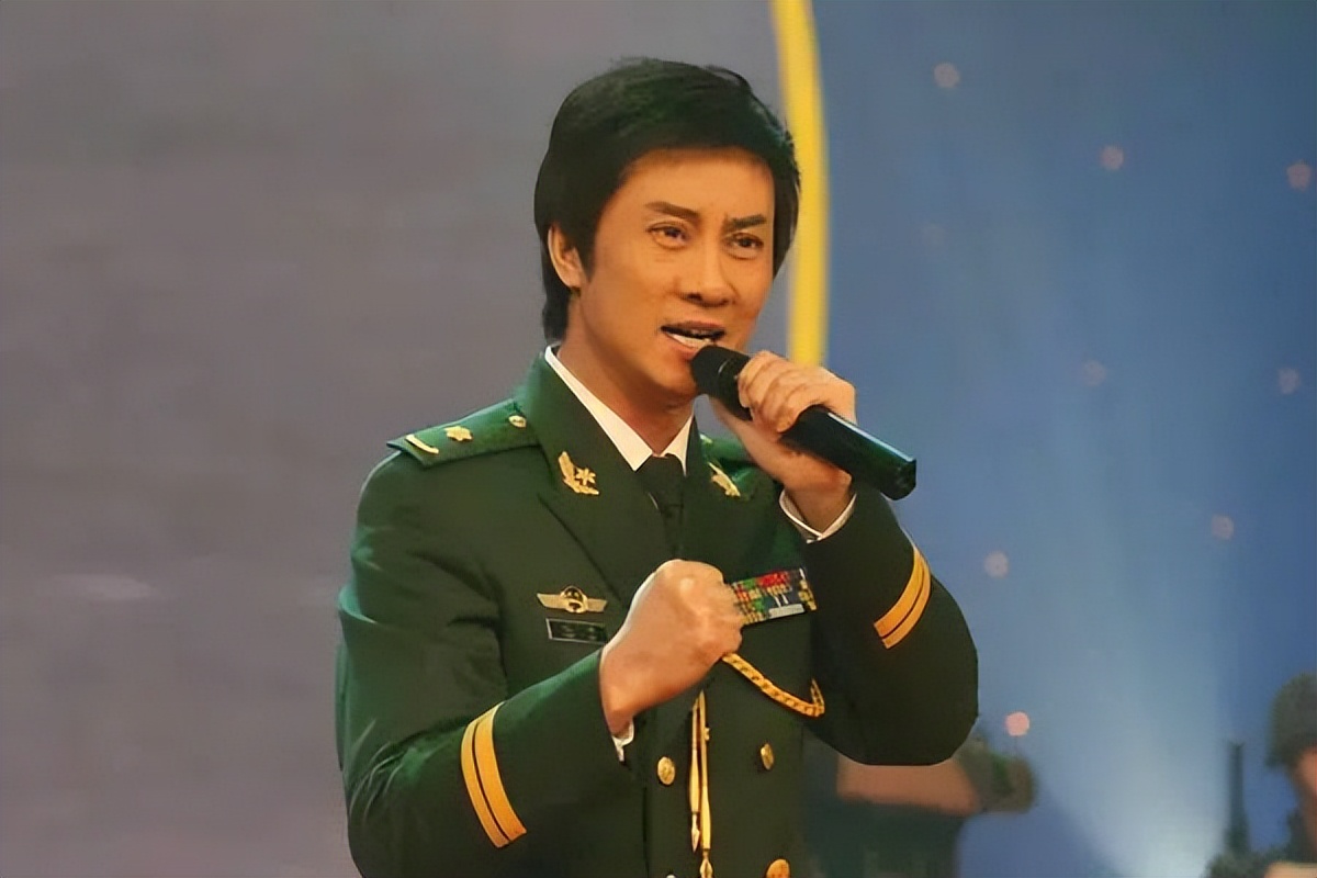 杜锋第二任妻子江涛(军旅歌手江涛:毛宁是手下败将,穷小子娶白富美