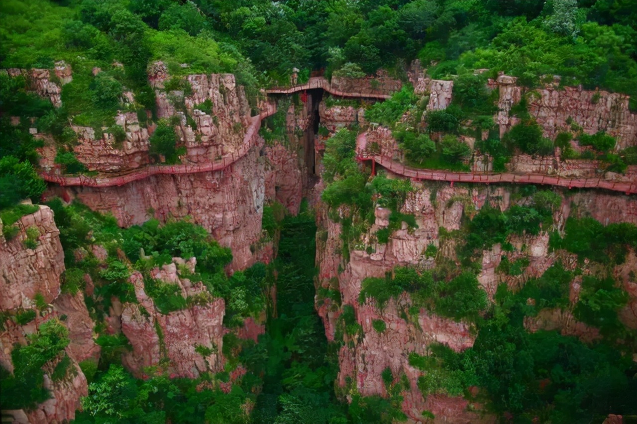 河南必去的6大山寨，山水相依，风景原生态，适宜全家自驾游