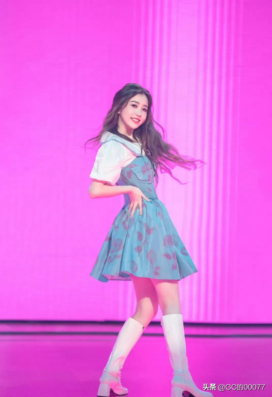 明星图片虞书欣