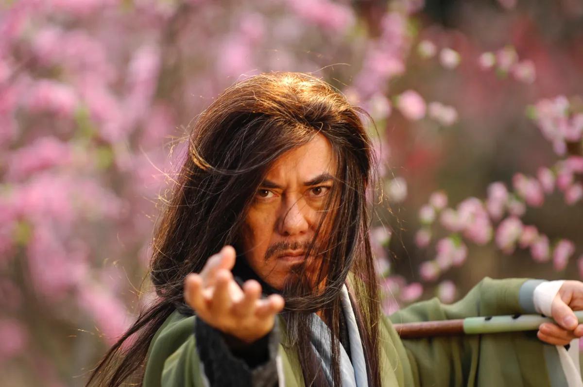 同样是演“黄药师”，把曾江和其余4位放在一块，差距就出来了