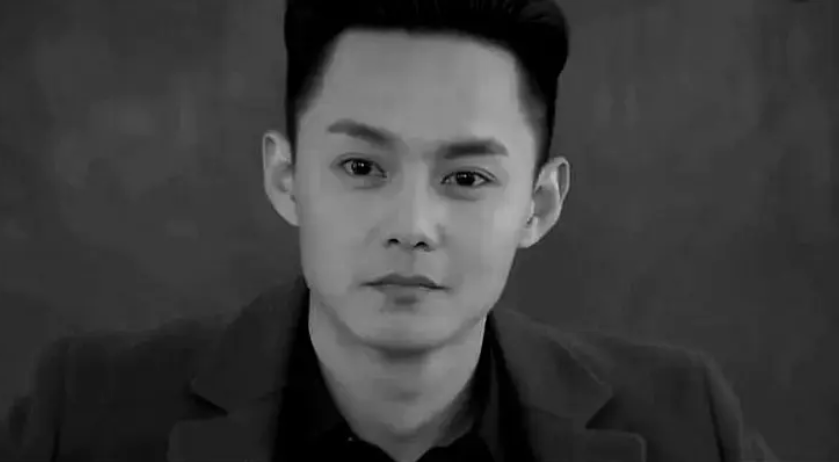 得不到秋雅,就变成秋雅?尹正中分发型撞脸秋雅,网友:逐渐娘化