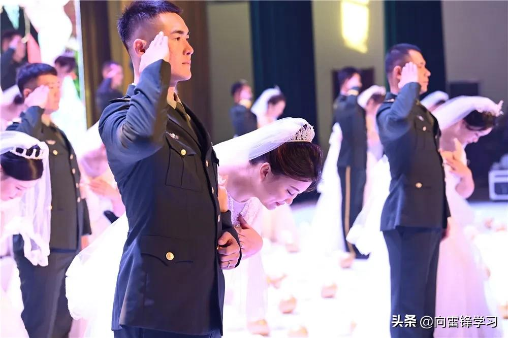 婚纱配军装，她们踏雪而来，美丽不冻人！