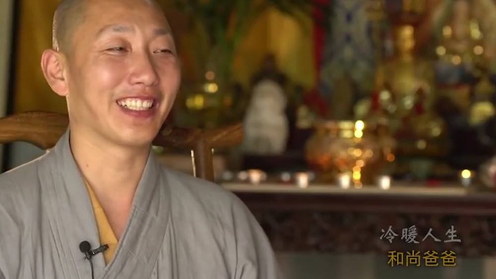 200个孩子喊这个和尚“爸爸”，是咋回事？感动数万人的纪录片