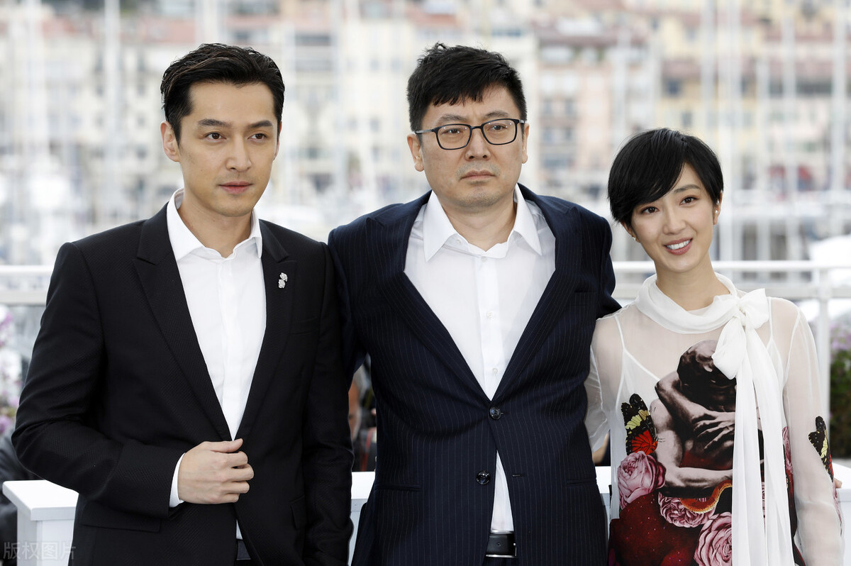 出道即巅峰的10位艺人，有人如今依旧风光，有人却早已经销声匿迹