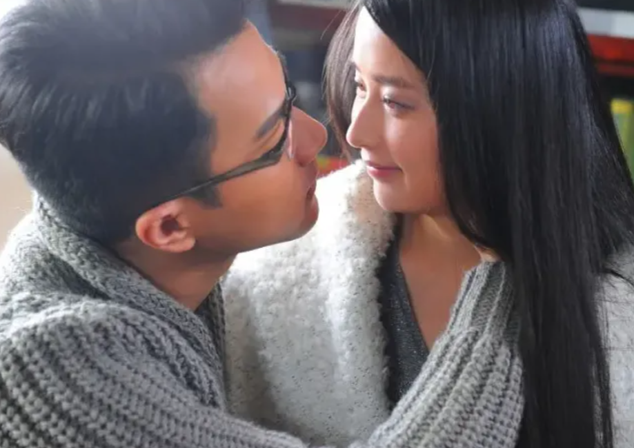 明星“装熟”被打脸有多尬？被保镖“叉出”、台上撕脸，尬到抠地