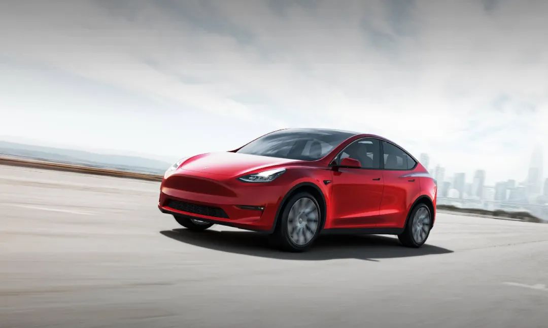 疑似OPPO Find N折叠屏入网；特斯拉召回超2万辆Model Y