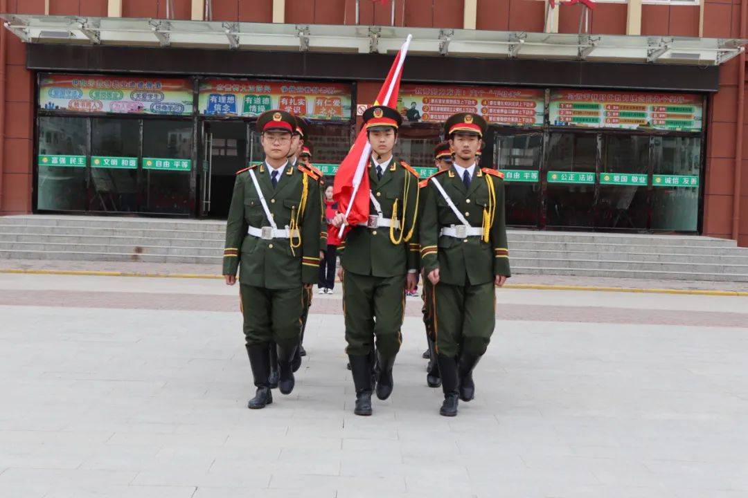 “杜绝校园欺凌 共建和谐校园”主题升旗仪式
