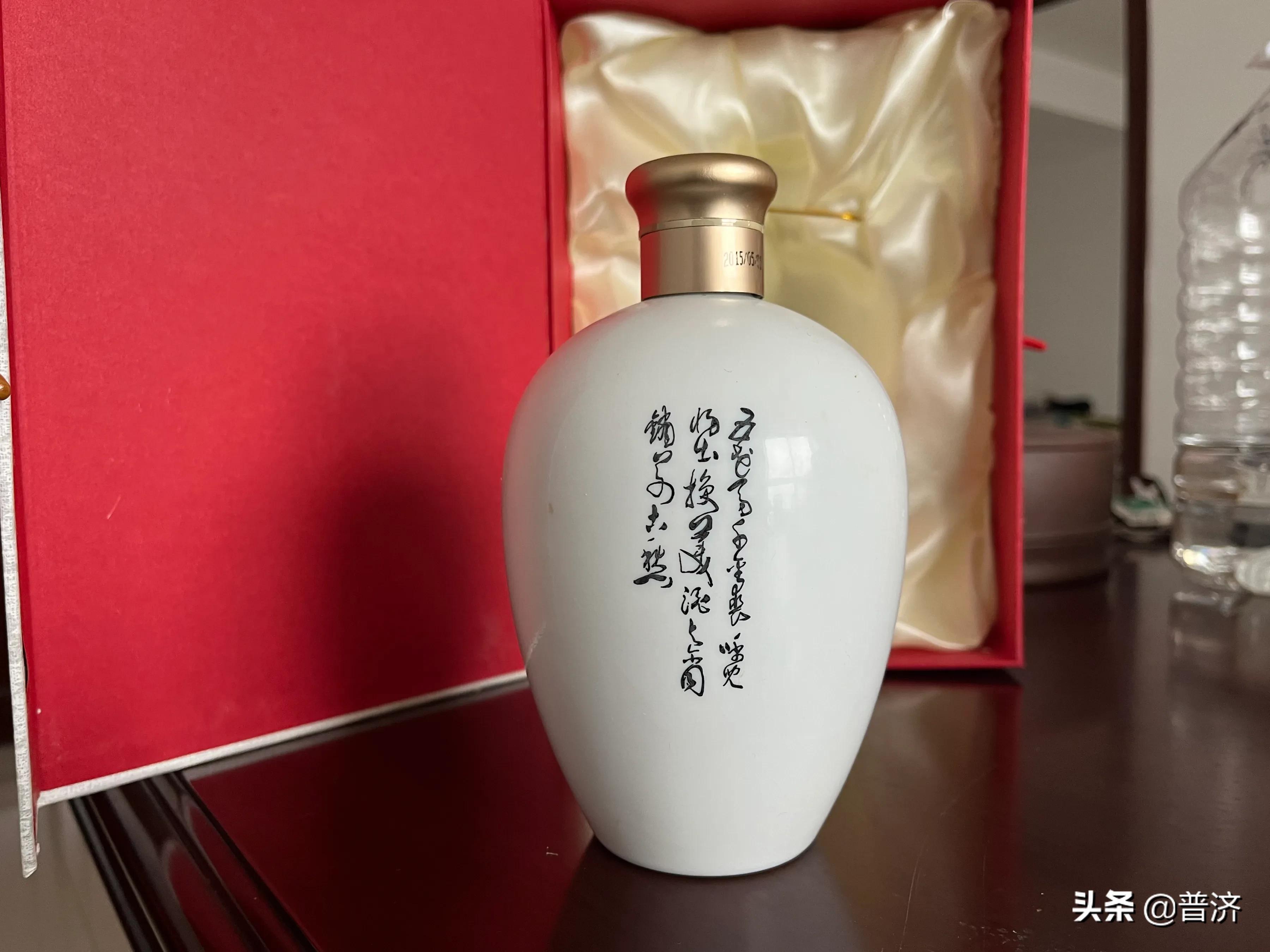 过年该撸哪样酒，没钱别想买茅台，大厂嫡系也有高质价低口粮酒？