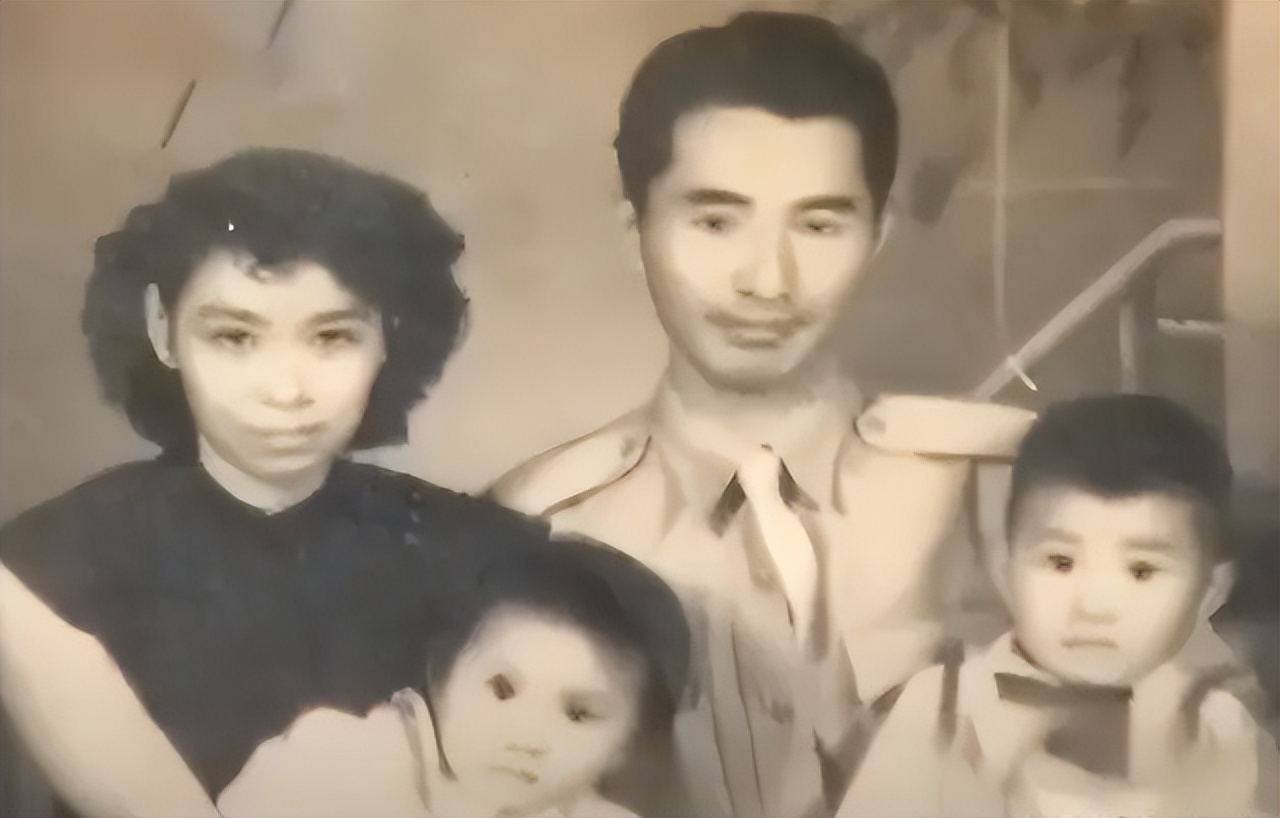 台湾老兵回大陆见原配，苦等50年相谈仅1小时，原配表示：无话说