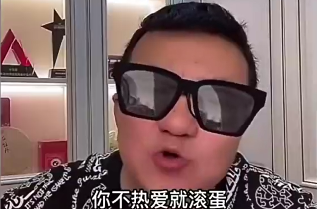 中超网红外援叫什么名字(董路：谢晖是中国首个网红属性的教练！杜立言：这是极大的不尊重)